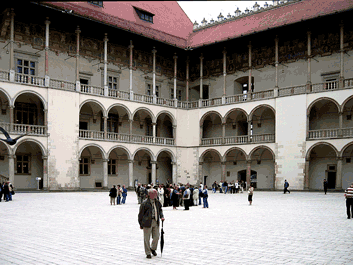 0013_Innenhof-Schloss-Wawel